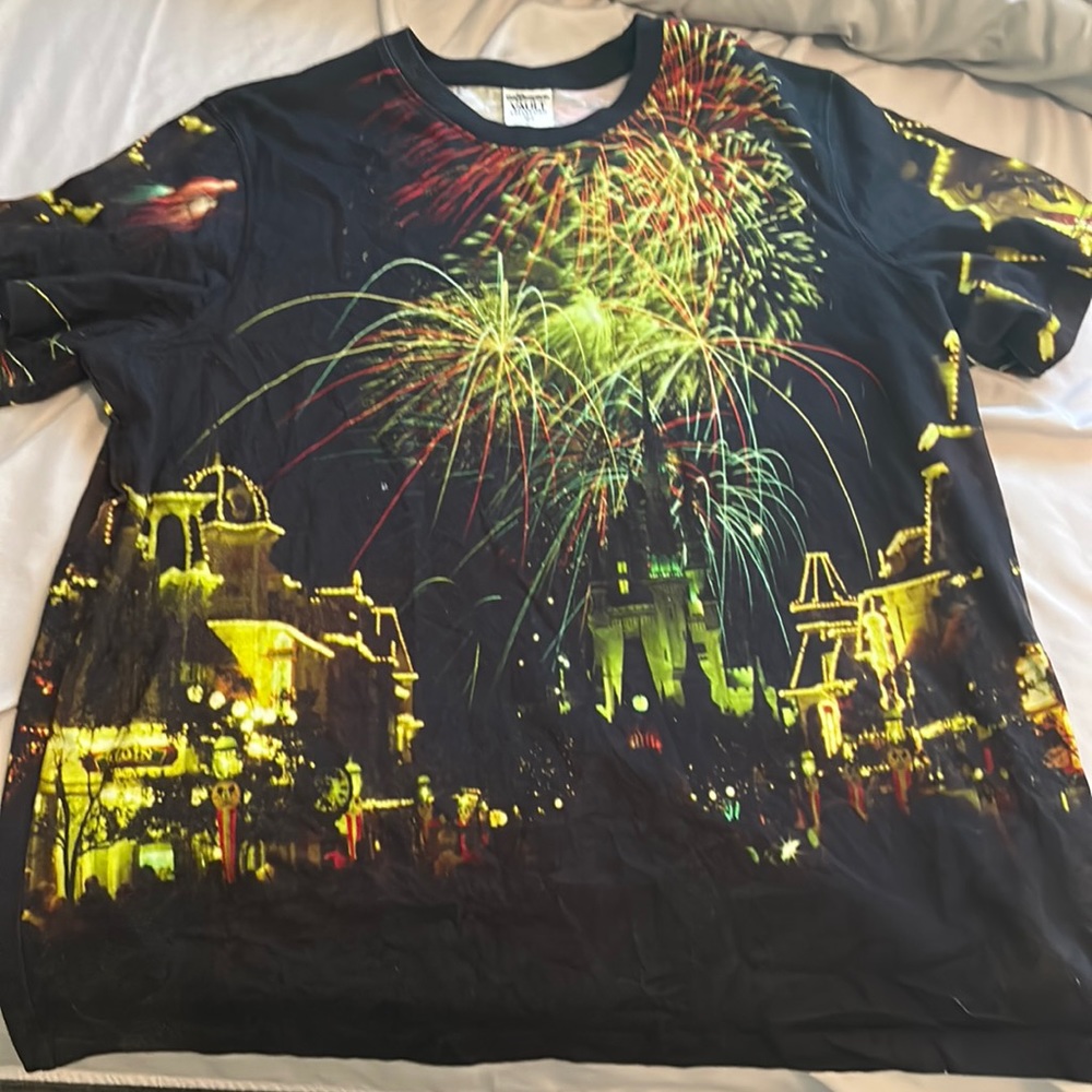Walt Disney World Vault Collection Magic Kingdom Fireworks Tee, Size XL